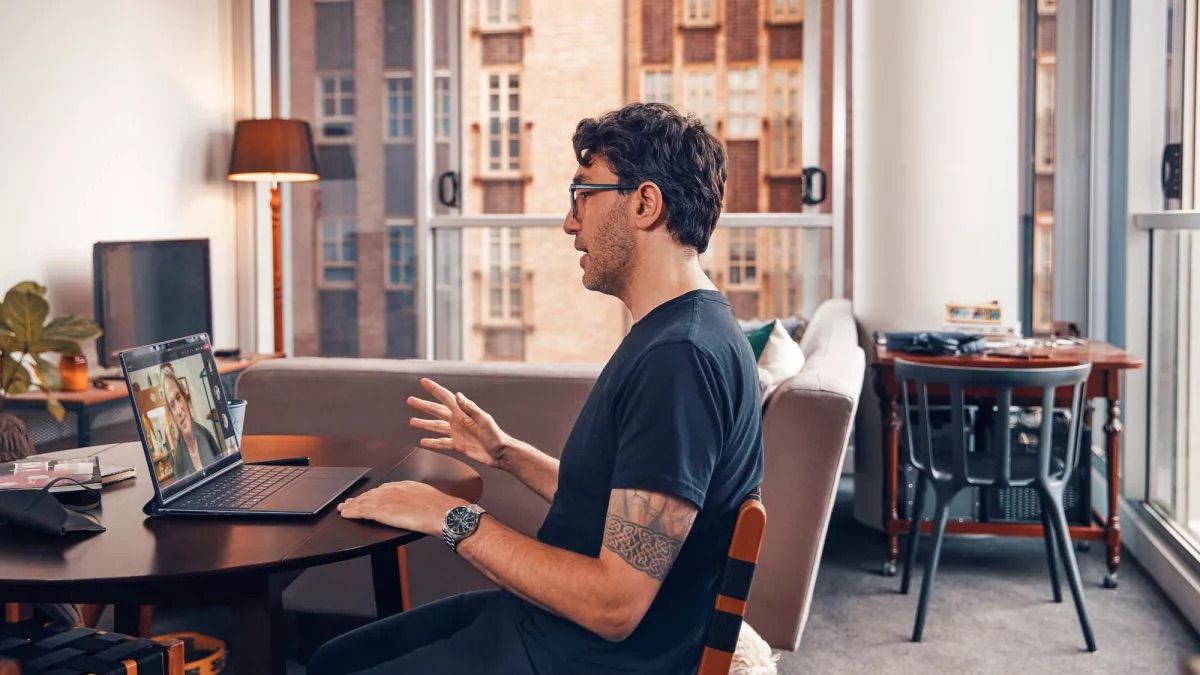 HP’s new Dragonfly Folio G3 is suave and sophisticated, but comes with an eye-watering price tag