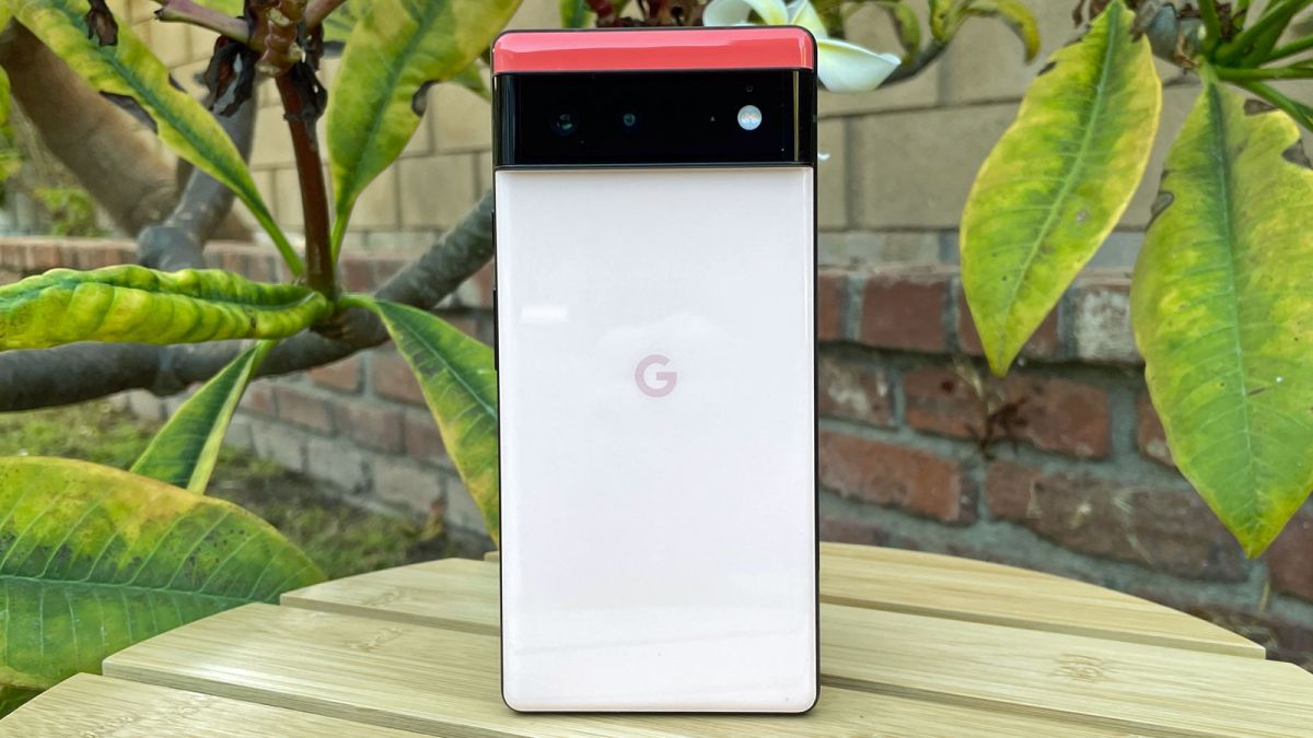 The Google Pixel 7’s rumored design will fix one of my biggest Pixel 6 problems