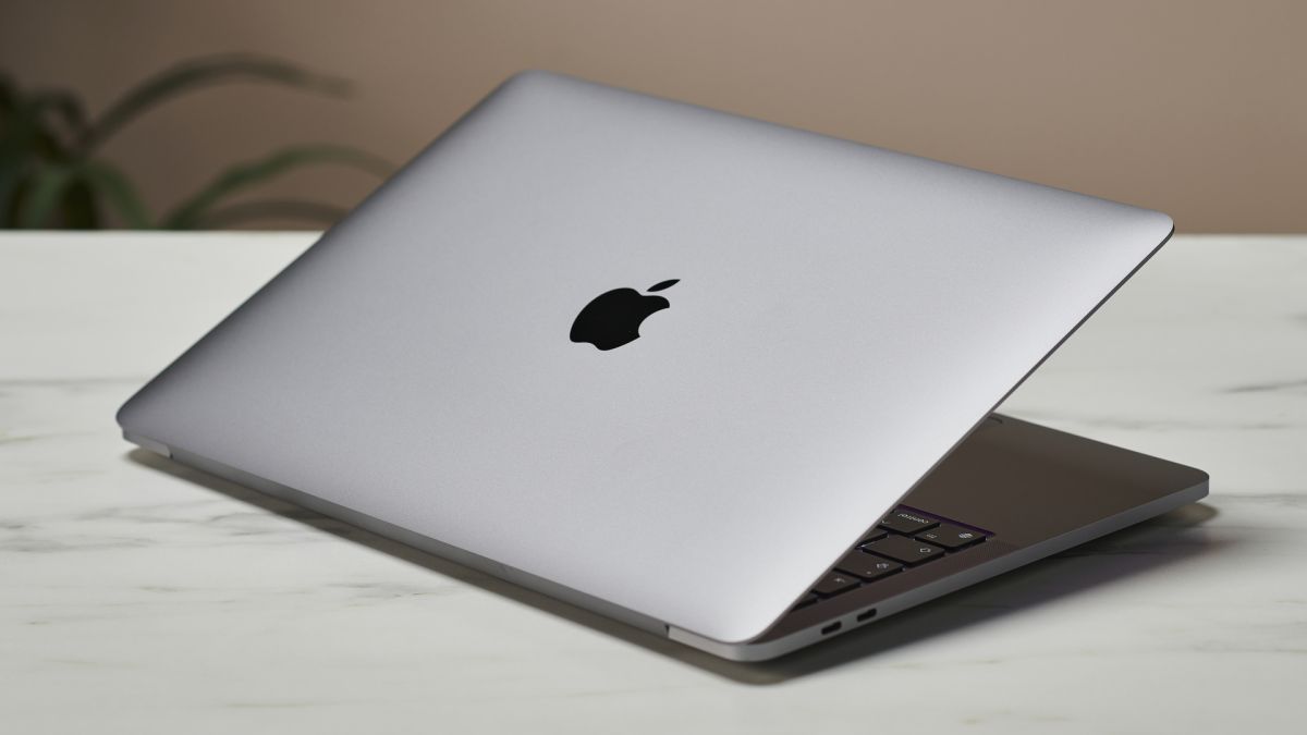 Apple may be readying a pair of MacBook Pros with new M2 chips to arrive late 2022