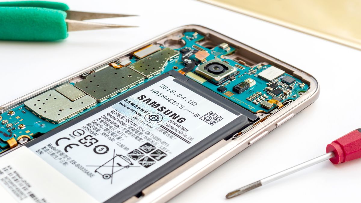 New US trademark filing hints Samsung is working on Self Repair Assistant app