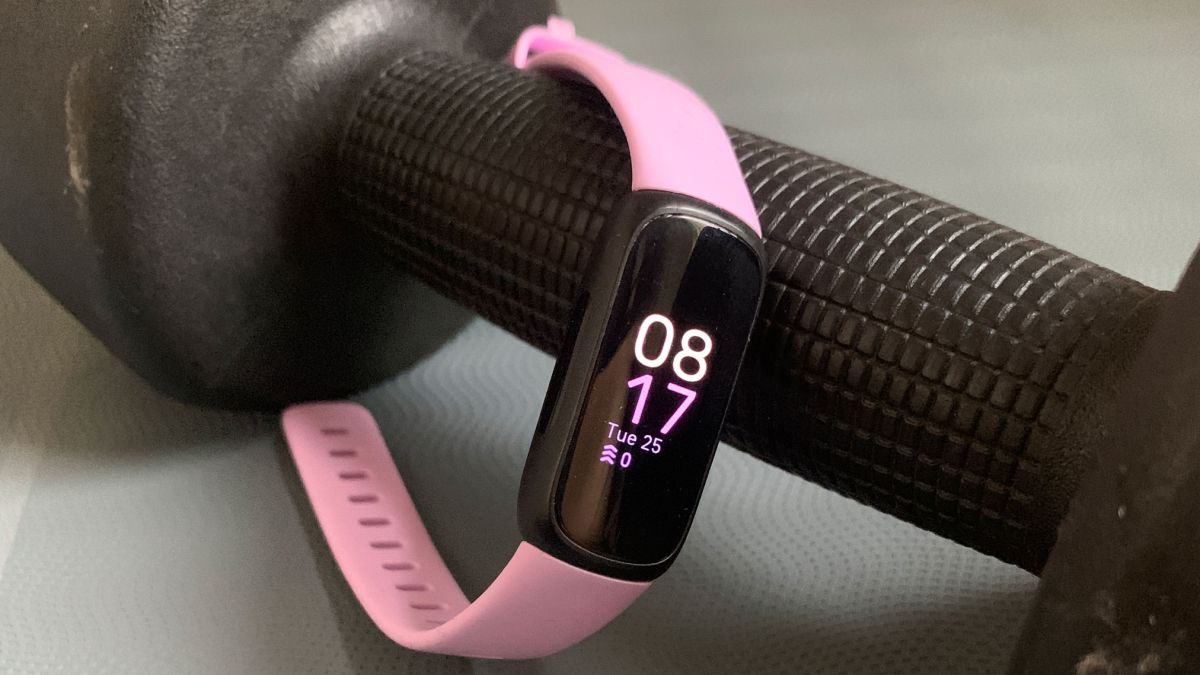 Got an iPhone and a Fitbit? You may need to update your phone