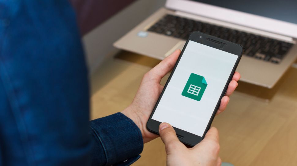 Google Sheets thinks it might finally be smart enough to topple Microsoft Excel