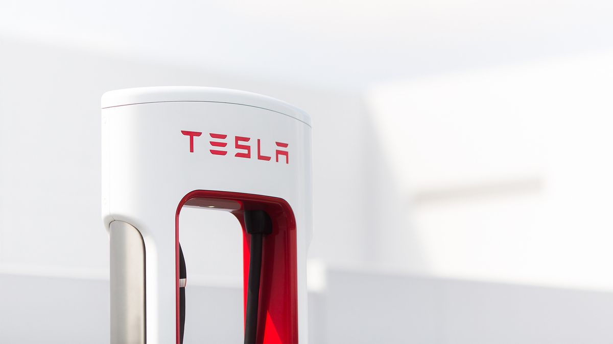 Tesla’s Supercharger congestion fee lands just in time for the holidays