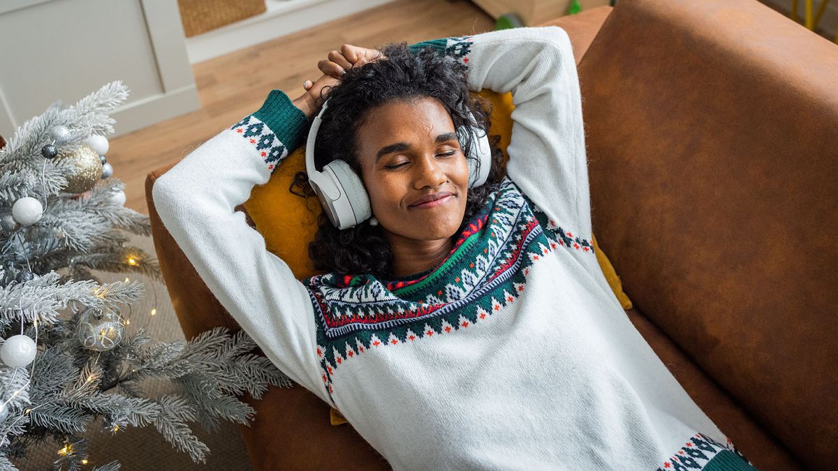 These are the best Christmas songs to help you fall asleep, according to science
