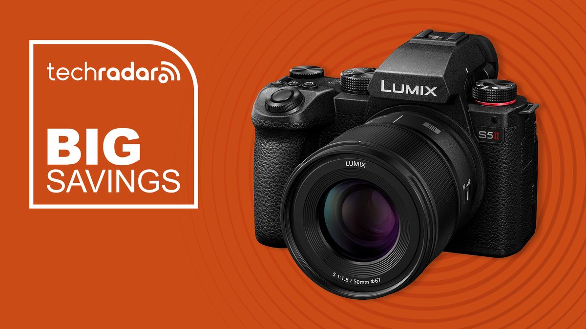 This Panasonic Lumix S5 II deal makes it an unmissable Christmas bargain