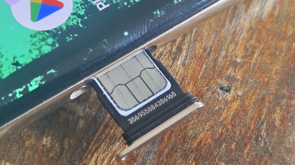 Android eSIM transfer tool could come to more phones, taking the headache out of switching devices
