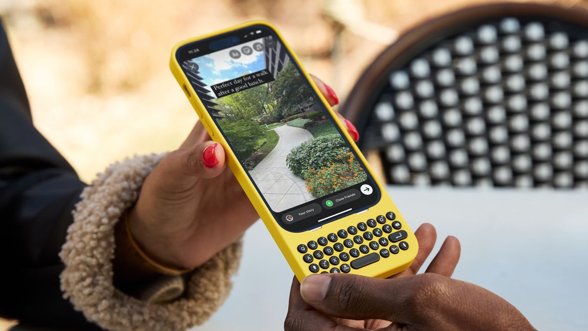 BlackBerry’s biggest fan started an iPhone keyboard company called Clicks