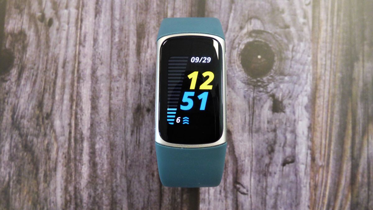 Fitbit denies that Charge 5 update has bricked some of its fitness trackers