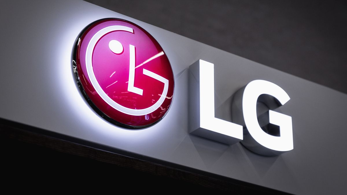 LG Plans To Launch An Apple Vision Pro Rival In 2025, And It Could Be A