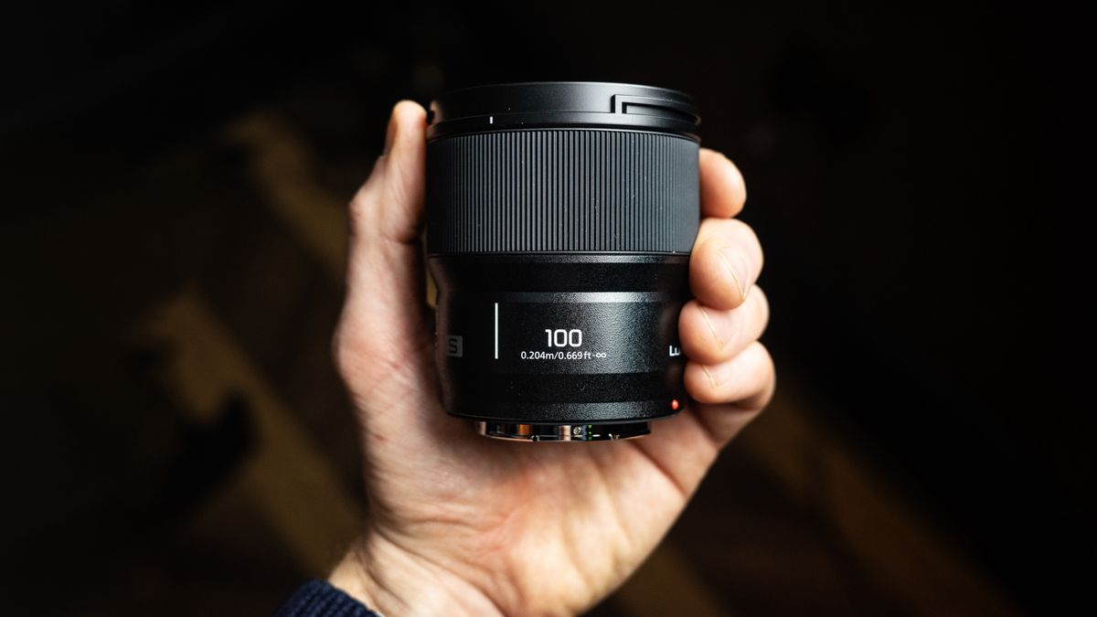 Panasonic unveils the world’s smallest and lightest 100mm macro lens for full-frame